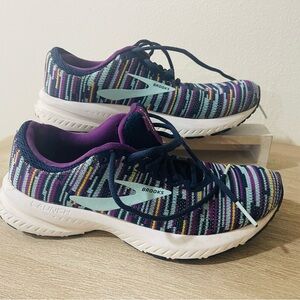 Women's Brooks Blue Purple Launch 6 Athletic Shoes Sz 7 Medium